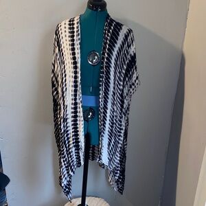 Elegant Black and White Home Accent Shawl